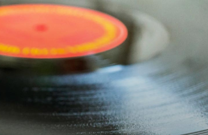 Vinyl_hours_banner