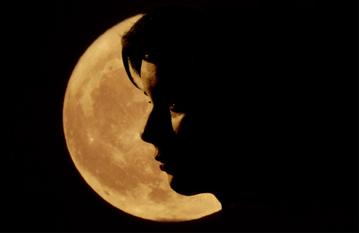 Yellow_moon_banner
