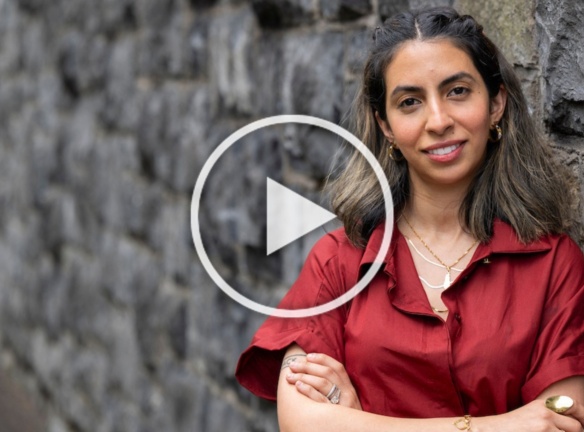 A witness with a choice play button banner