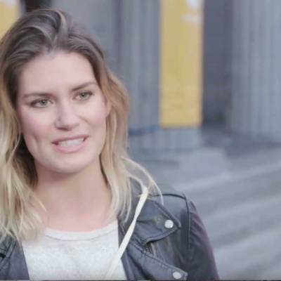 Audience_reaction_songs_far_away