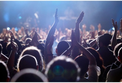 Heineken Big Top hands up