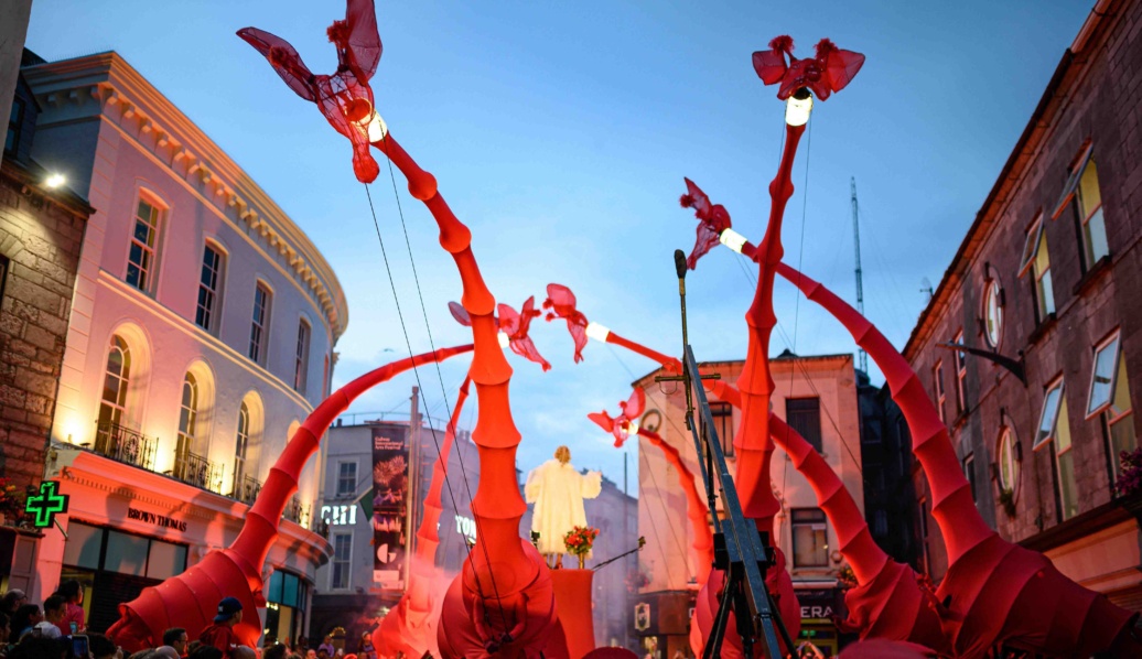 <p>Compagnie Off's Les Girafes marching down Shop Street, Galway. Photo by Declan Colohan.</p>